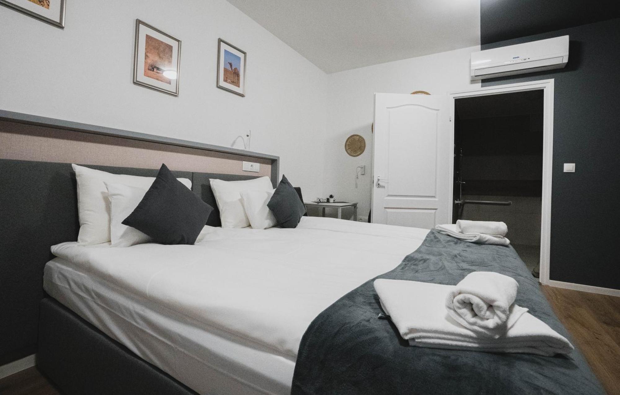 Safari Hotel Szeged Extérieur photo