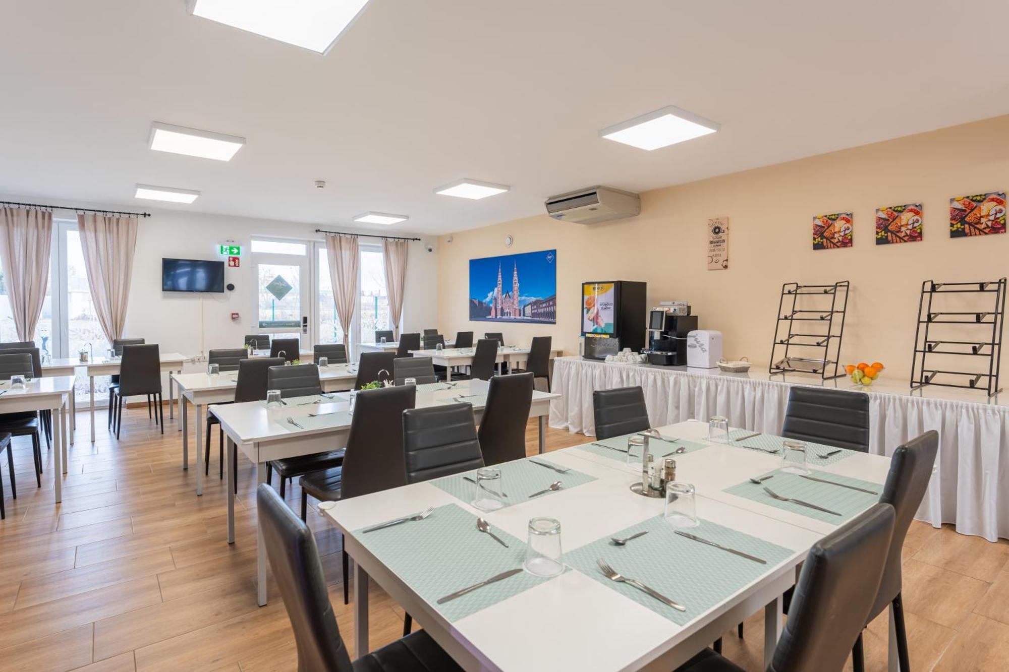 Safari Hotel Szeged Extérieur photo