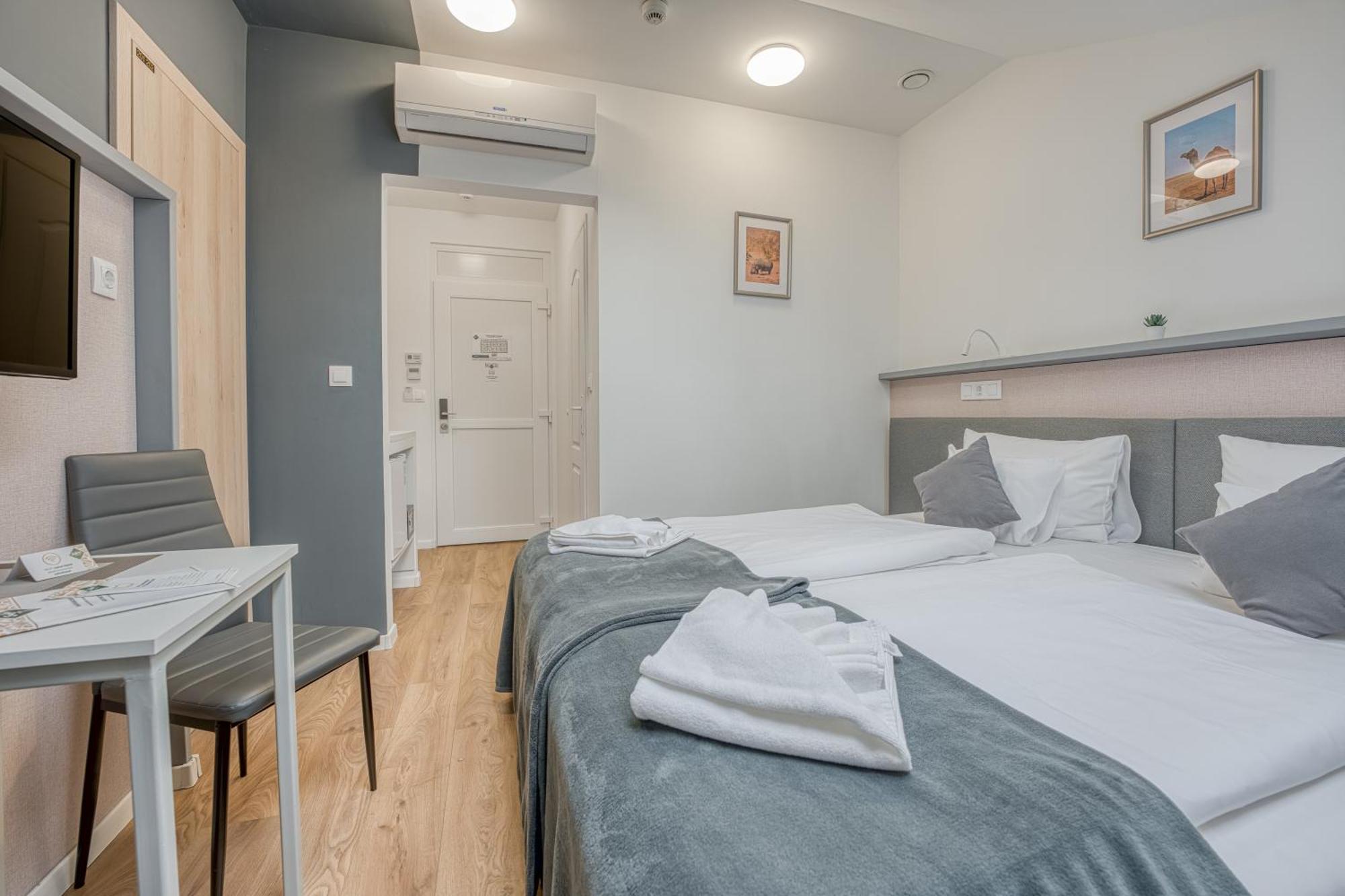 Safari Hotel Szeged Extérieur photo